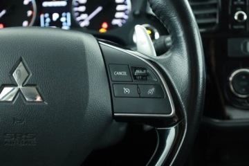 Mitsubishi Outlander III SUV Facelifting 2017 2.0 150KM 2017 Mitsubishi Outlander 2.0, Salon Polska, zdjęcie 17