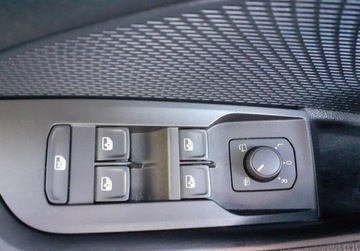 Skoda Octavia IV Liftback 1.5 TSI EVO 150KM 2023 Skoda Octavia Style 1.5 TSI 150 KM Virtual Cockpit Kamera LED Podg. fo, zdjęcie 19