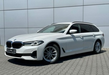 BMW Seria 5 G30-G31 Touring Facelifting 2.0 520d 190KM 2021 BMW Seria 5 Skora Automat Navi Kamera Led Ambiente Hak FV, zdjęcie 1