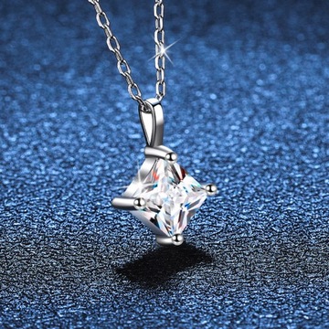 S925 Silver Alien Pendant Square Diamond One Carat Mosan Diamond Necklace