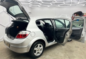 Opel Astra H Cabrio 1.6 ECOTEC 115KM 2006 Opel Astra 1.6 benzyna 1 wlasciciel Serwisowany 1.6 Benzyna 115KM, zdjęcie 27