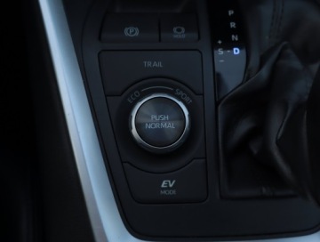 Toyota RAV4 V SUV 2.5 Hybrid Dynamic Force 218KM 2019 Toyota RAV 4 2.5 Hybrid, Salon Polska, Serwis ASO, zdjęcie 17