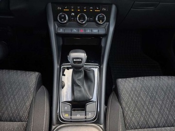 Skoda Karoq Crossover Facelifting 1.5 TSI ACT 150KM 2023 Skoda Karoq 1.5TSI 150KM DSG Style Reflektory przednie Full LED Matrix z f, zdjęcie 23