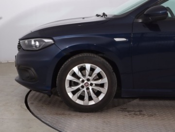 Fiat Tipo II Sedan 1.4 T-Jet LPG 120KM 2018 Fiat Tipo 1.4 T-Jet, Salon Polska, Klima, zdjęcie 13