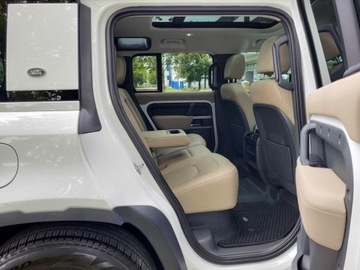 Land Rover Defender IV (L663) 90 3.0 i6P 400KM 2023 LANDROVER DEFENDER SE 110 P300AWD, 2.0l benzyna 300KM Przebieg 32,064km, zdjęcie 31