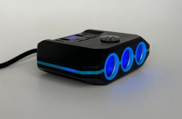 USB-сплиттер/разветвитель 12/24 В | USB-3 + USB-C 3 x питание + ЖК-дисплей