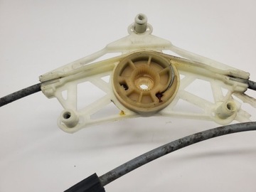 PORSCHE MACAN 95B837462 PŘEDNÍ STRANA PRAVÁ ZVEDÁKY SKEL