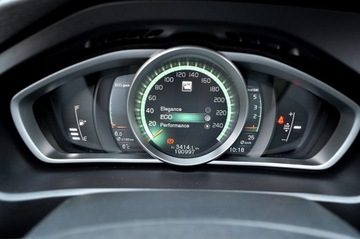 Volvo V40 II Hatchback Facelifting 2.0 D2 120KM 2017 Volvo V40 2.0 D2 Lift R-Desing Full Led Navi, zdjęcie 17