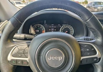 Jeep Renegade SUV 1.4 MultiAir 140KM 2015 Jeep Renegade Pierwszy wlasciciel. Salon Polska 1.4 Benzyna 140KM, zdjęcie 5