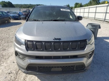 Jeep Compass II 2022 Jeep Compass 2022, Latitude, 2.4L, od ubezpieczalni 2.4 Benzyna 179KM, zdjęcie 1