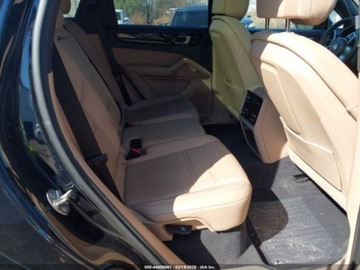 Porsche Cayenne III 2023 Porsche Cayenne Platinum Edition 2023 3.0 Benzyna 335KM, zdjęcie 12