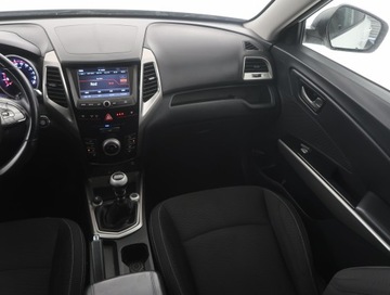  SsangYong Tivoli 1.6 e-XDi, Navi, Klima, Tempomat, zdjęcie 7