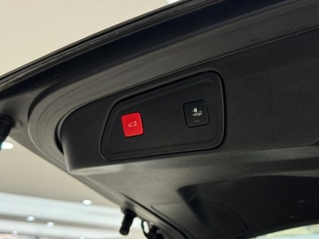 Peugeot 3008 II Plug-In Hybrid Facelifting 1.6 HYBRID 225KM 2021 Peugeot 3008 Allure Pack / LED / Kamera / 1właścic, zdjęcie 16