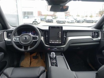 Volvo XC60 II 2026 VOLVO XC60 B5 AWD Ultra Black Edition Suv 2.0 (264KM) 2026, zdjęcie 5