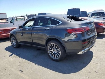 Mercedes GLC C253 2020 Mercedes-Benz GLC 2020 MERCEDES-BENZ GLC COUPE 300 4MATIC 2.0 Benzyna 255KM, zdjęcie 2