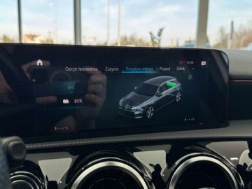 Mercedes Klasa A W177/V177 Hatchback Plug-In 1.3 250e 218KM 2020 Mercedes-Benz Klasa A AMG Line Plug In Fotele kubelkowe Nawigacja Kame, zdjęcie 28