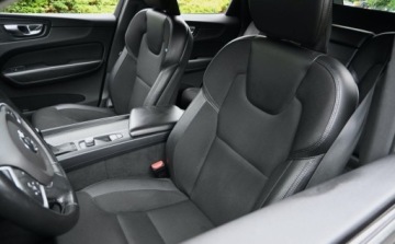 Volvo XC60 II Crossover D4 190KM 2018 Volvo XC 60 2,0 D D4 190 KM Geatronic FULL LED Klimatronic 2.0 Diesel 190KM, zdjęcie 22