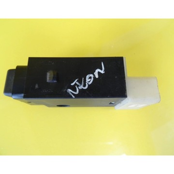 PŘEPÍNAČ PŘEDEHŘÁNÍ OKNO CHRYSLER NEON II 04671670AA NR281