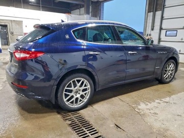 Maserati Levante 2019 Maserati Levante S Luxury 2019 3.0 Benzyna 345KM, zdjęcie 3