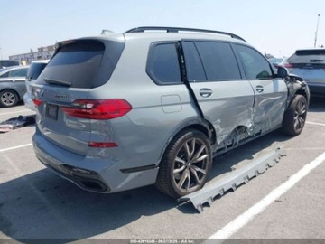 BMW X7 2022 BMW X7 M50I 2022 4.4l 4.4 Benzyna 523KM, zdjęcie 5