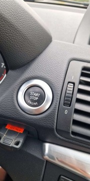 BMW Seria 1 E81/E87 Coupe E82 135i 306KM 2009 BMW Seria 1 3.0 306KM Manual M-Pakiet Xenon NaviPl 3.0 Benzyna 306KM, zdjęcie 25