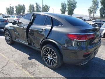 Mercedes GLC C253 2021 Mercedes-Benz GLC 300 4Matic Coupe 2021 2.0l 2.0 Benzyna 255KM, zdjęcie 3