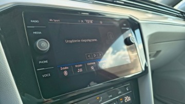 Volkswagen Passat B8 Variant Facelifting 2.0 TSI 190KM 2022 Volkswagen Passat 2.0TSI 190KM ACC SalonPL Kamera, zdjęcie 24