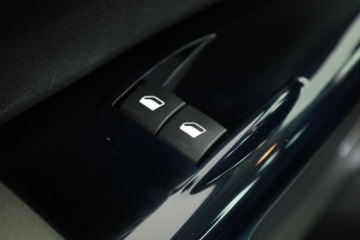 Citroen C4 Cactus Crossover Facelifting 1.2 PureTech 110KM 2019 Citroen C4 Cactus 1.2 PureTech, Salon Polska, zdjęcie 16