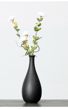 ЧЕРНАЯ КЕРАМИЧЕСКАЯ УЗКАЯ ВАЗА-БУТЫЛКА С СОВРЕМЕННОЙ СТРУКТУРОЙ ПАМПАС