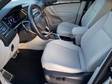 Volkswagen Tiguan II 2023 Volkswagen Tiguan SE R-Line Black 2023 2.0l 2.0 Benzyna 184KM, zdjęcie 7