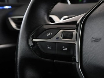Peugeot 3008 II Crossover 1.2 PureTech 130KM 2018 Peugeot 3008 automat virtual cocpit półskóra, zdjęcie 31