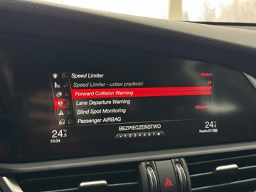 Alfa Romeo Giulia II Sedan Facelifting 2.0 Turbo 280KM 2020 Alfa Romeo Giulia Q4 Veloce / Kamera cofania / And, zdjęcie 28