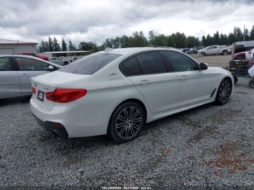 BMW Seria 5 G30-G31 2019 BMW Seria 5 2019 BMW 530E IPERFORMANCE 2.0 Hybryda Plug-in 180KM, zdjęcie 4