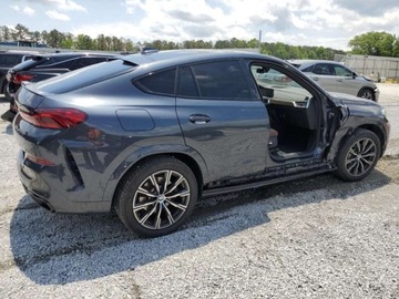 BMW X6 G06 2022 BMW X6 xDrive40I 2022 3.0l 3.0 Benzyna 335KM, zdjęcie 3