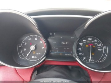 Alfa Romeo Giulia II Sedan 2.0 TBi 280KM 2018 Alfa Romeo Giulia TI Sport 2018 2.0l 2.0 Benzyna 280KM, zdjęcie 11