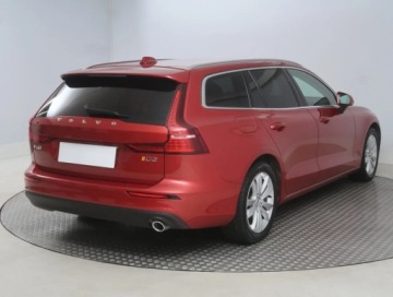 Volvo V60 II  Kombi 2.0 D3 150KM 2019 Volvo V60 D3 2.0, Automat, Skóra, Navi, Klima, zdjęcie 4