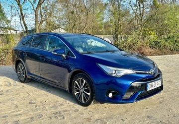 Toyota Avensis III Wagon Facelifting 2015 2.0 D-4D 143KM 2015 Toyota Avensis Toyota Avensis 2.0 D-4D Prestige, zdjęcie 3