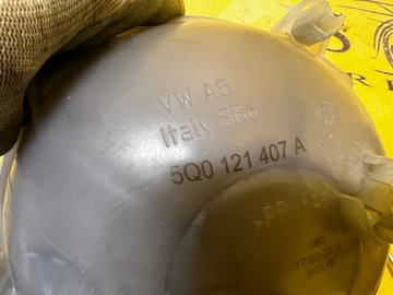 AUDI OE 5Q0121407A NÁDRŽ VODY
