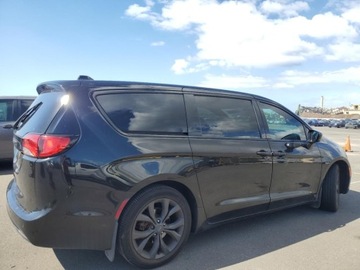 Chrysler Pacifica II 2019 Chrysler Pacifica Touring Plus 2019 3.6l 3.6 Benzyna 287KM, zdjęcie 3