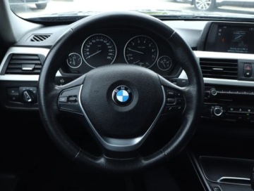 BMW Seria 3 F30-F31-F34 Limuzyna Facelifting 1.5 318i 136KM 2018 BMW 3 318 i, Salon Polska, Automat, Klima, zdjęcie 19