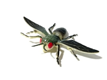 FIGURKI DLA DZIECI OWADY ROBAKI 24 SZT