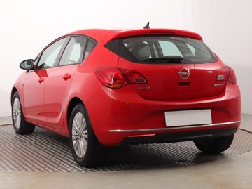 Opel Astra J Hatchback 5d Facelifting 1.6 CDTI ecoFLEX 110KM 2014 Opel Astra 1.6 CDTI, Navi, Klima, Klimatronic, zdjęcie 3