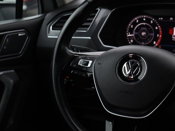 Volkswagen Tiguan Allspace SUV 2.0 TSI 180KM 2018 VW Tiguan Allspace 2.0 TSI, Salon Polska, zdjęcie 22