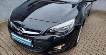 Opel Astra J Sports Tourer Facelifting 1.4 Turbo ECOTEC 120KM 2014 Opel Astra Opel Astra 1.4 T Cosmo 1.4 Benzyna 120KM, zdjęcie 16
