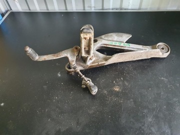 ПОДНОЖКА YAMAHA XJ 600 КРЕПЛЕНИЕ РЫЧАГА ПЕРЕДАЧ