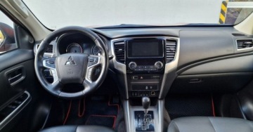 Mitsubishi L200 VI 2.2 Diesel 150KM 2019 Mitsubishi L200 Aut. 4x4 Super Select Instyle, I wl. polski salon, serwis, zdjęcie 9