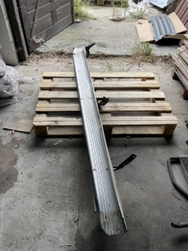 PRÓG STOPIEŃ TOYOTA HILUX LIFT 2011- ORYGINAŁ