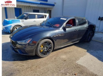 Maserati Ghibli III 2022 Maserati Ghibli Modena 2022 3.0 Benzyna 424KM