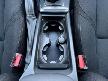 Volvo V40 II Hatchback 1.6 T2 120KM 2013 Volvo V40 1.6 T2 Xenony + LEDy Podgrzewane fotele, zdjęcie 25