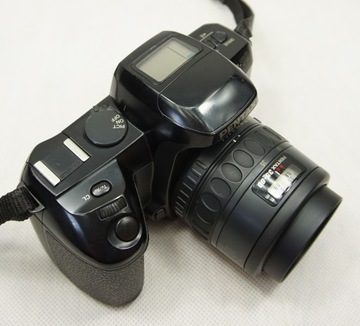 PENTAX Z-70 с объективом, крышкой и фильтром